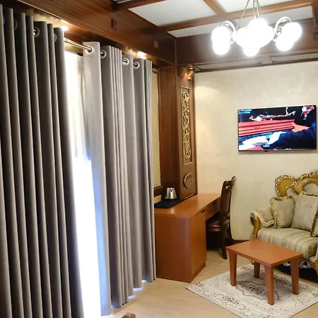 Kevin's 102 - Tirane, Albania Appartement *
